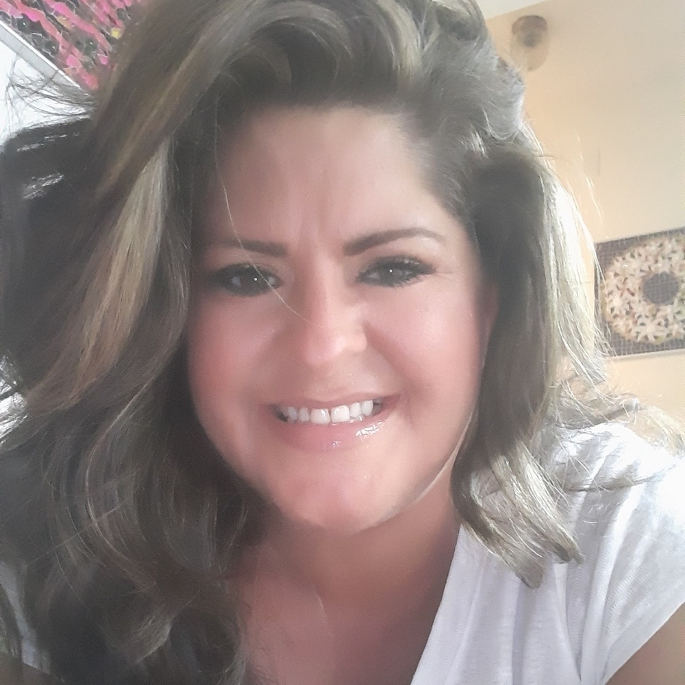 Meet your Posher, Melissa!! Happy Poshing!!